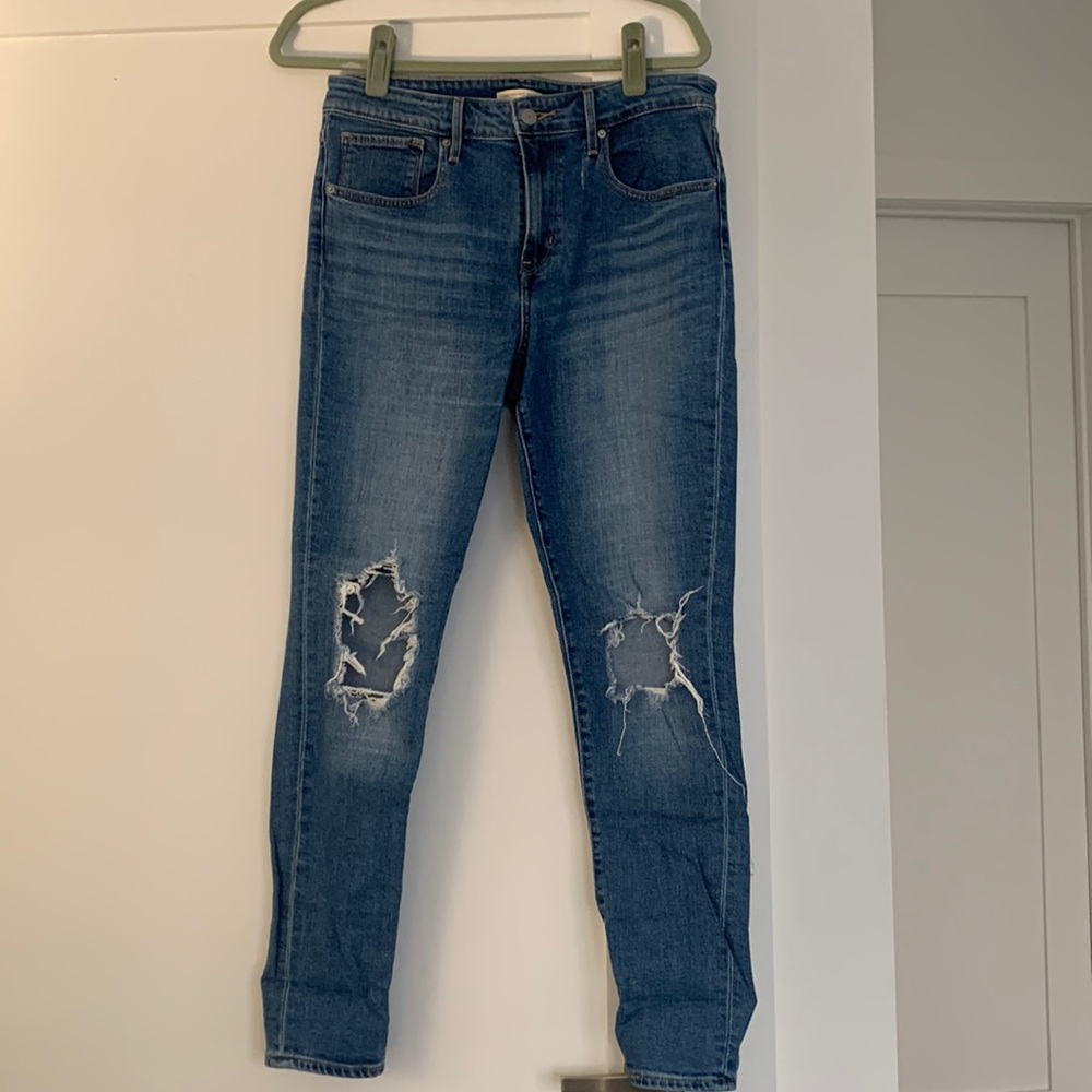 HP 🎉 Levi 721 High Rise Skinny Jeans